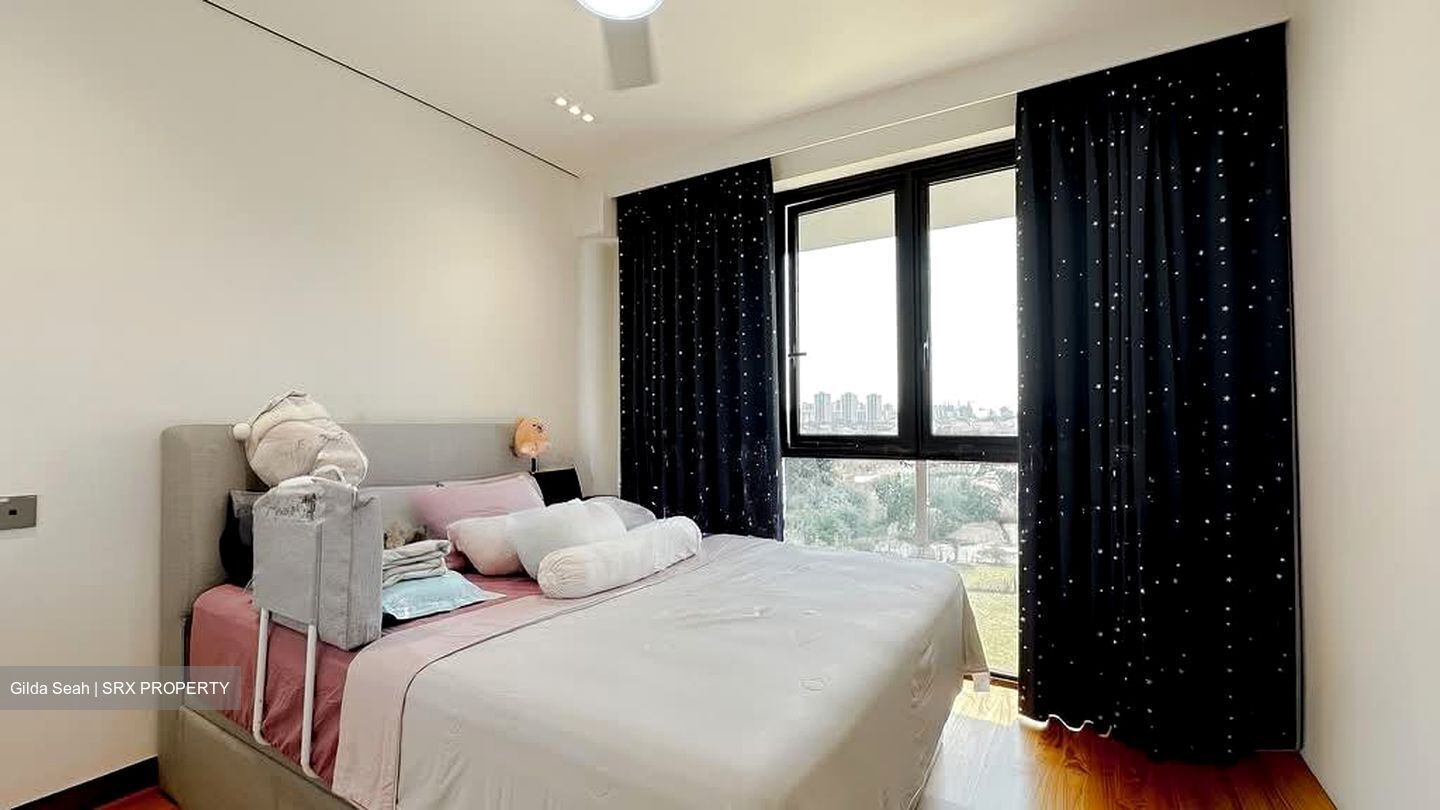 Frankel Estate (D15), Terrace #545955331